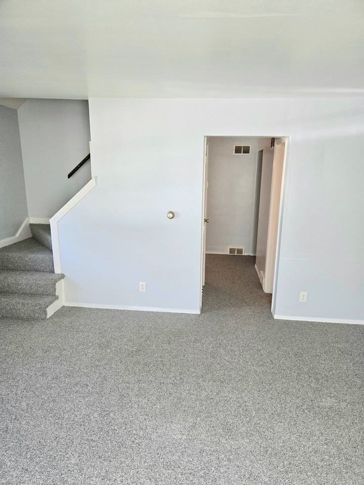7035 Paxton Rd - Photo 7 of 20