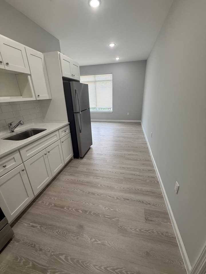 117 Hamilton Ave #302 - Photo 2 of 12