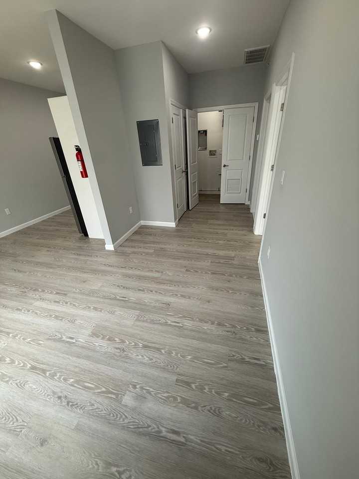 117 Hamilton Ave #302 - Photo 5 of 12
