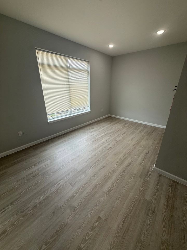 117 Hamilton Ave #302 - Photo 6 of 12