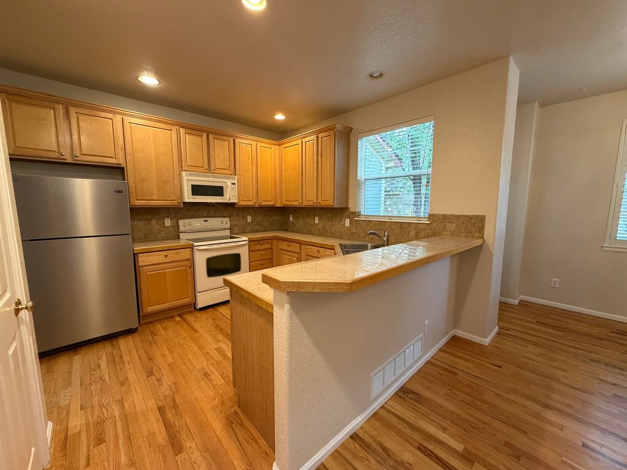 5162 Southern Cross Ln #B - Photo 5 of 29