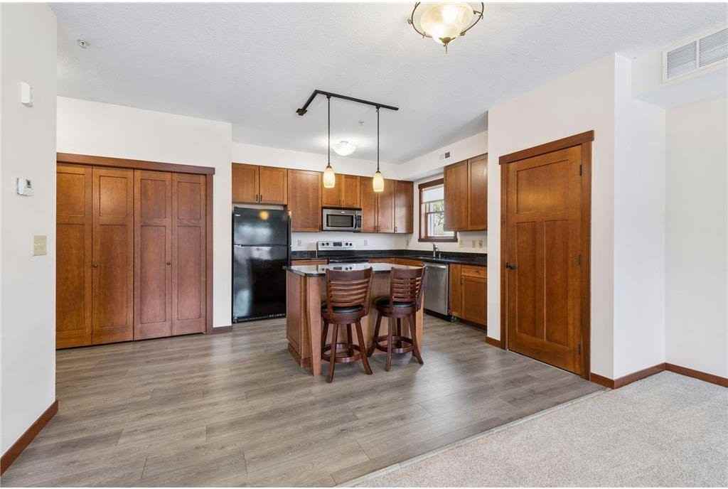 625 Dayton Ave #4 - Photo 4 of 16