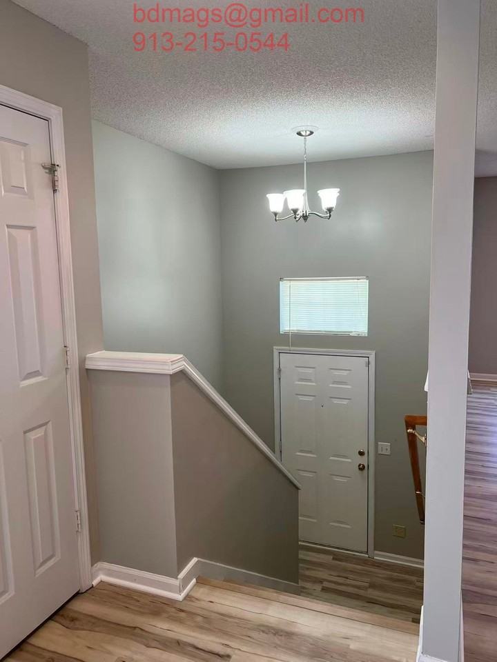 3205 N 103rd Ter - Photo 3 of 16