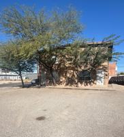 featured image of 1105 E 12th St