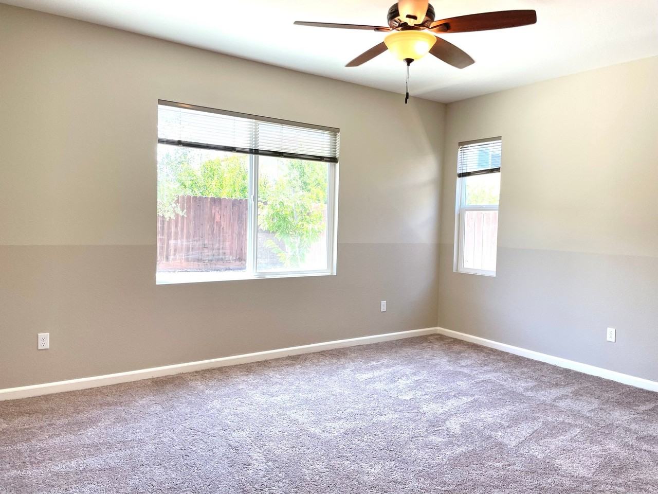 1726 Jones St - Photo 6 of 7