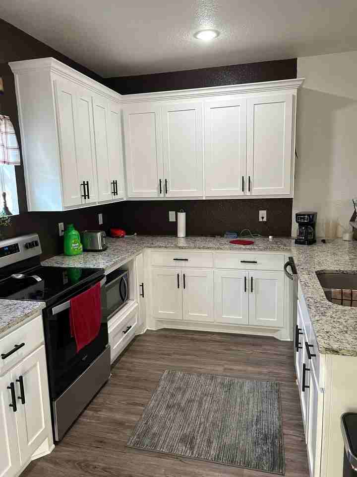 1300 Phoenix Ct - Photo 6 of 7