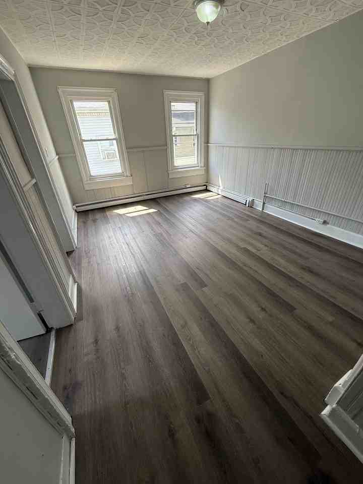 551 Summer St #2R - Photo 5 of 10