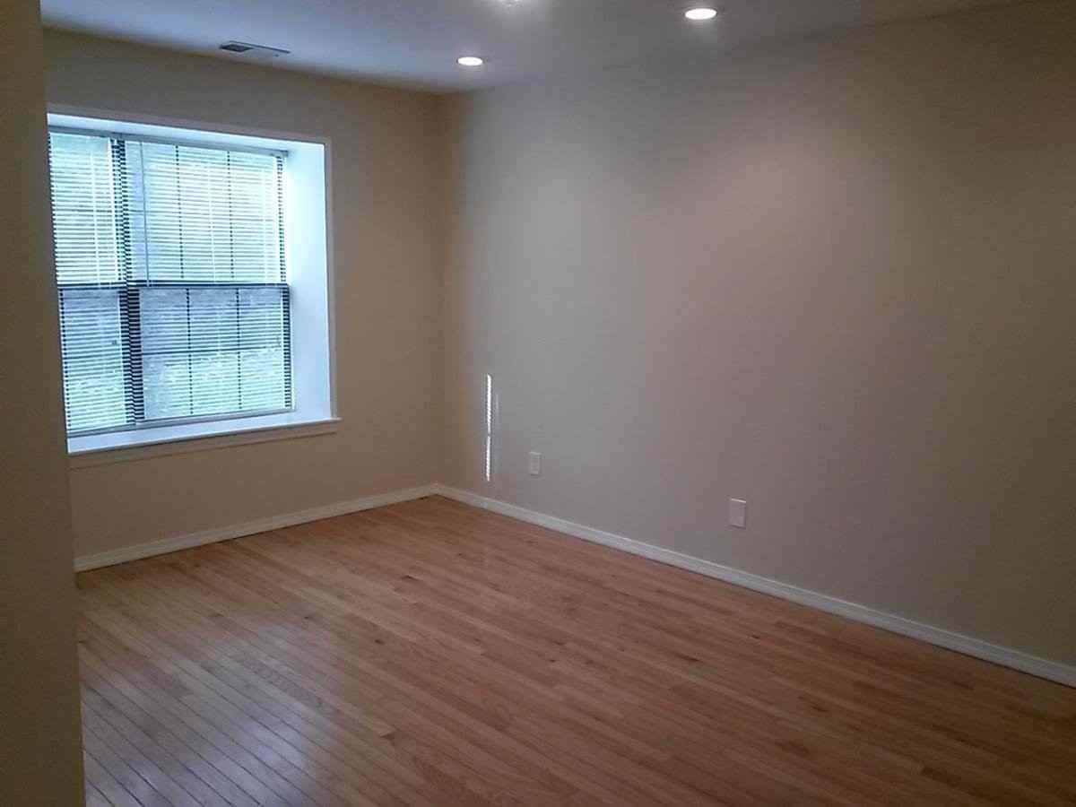 510 Sunshine Ct - Photo 7 of 16