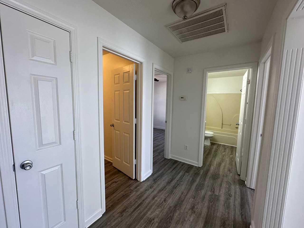 708 E Utica St #B - Photo 7 of 13
