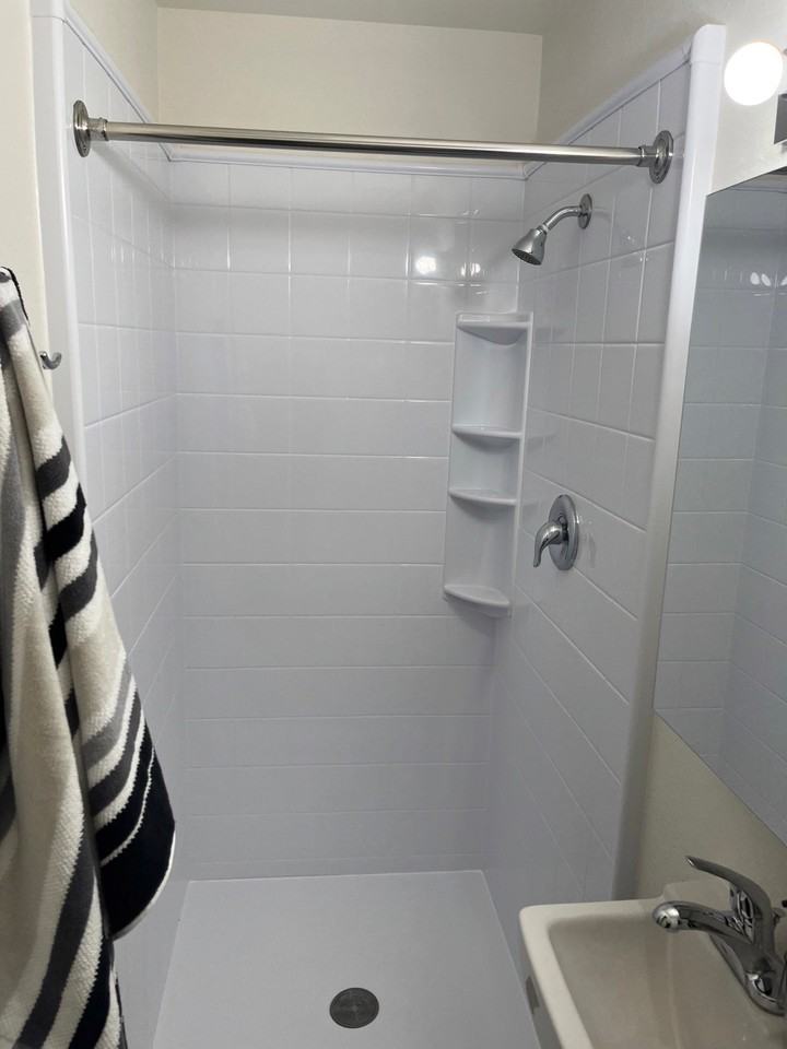 1321 E St #6 - Photo 5 of 10