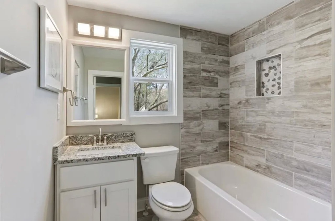 2561 Sylvan Rd - Photo 5 of 8