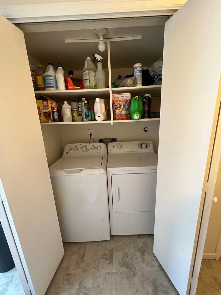 2840 W 21st St - Photo 6 of 9
