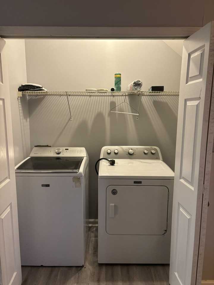 559 Woodlawn Ave Nw #B - Photo 5 of 10