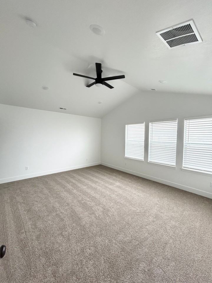 3396 Sw #1 - Photo 3 of 7