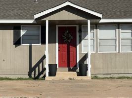 featured image of 615 S 6th St