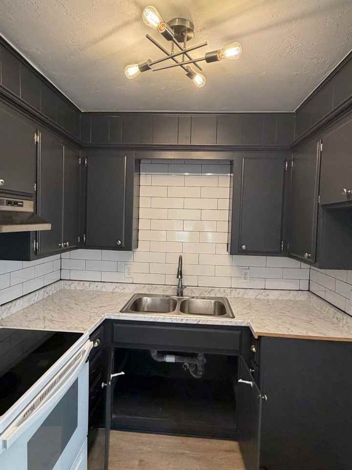 615 S 6th St - Photo 7 of 20
