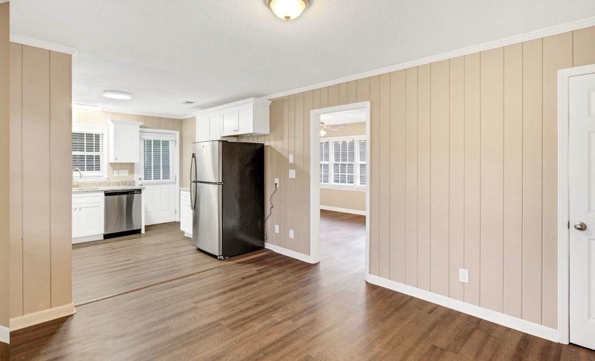 1224 Yuma St - Photo 3 of 10