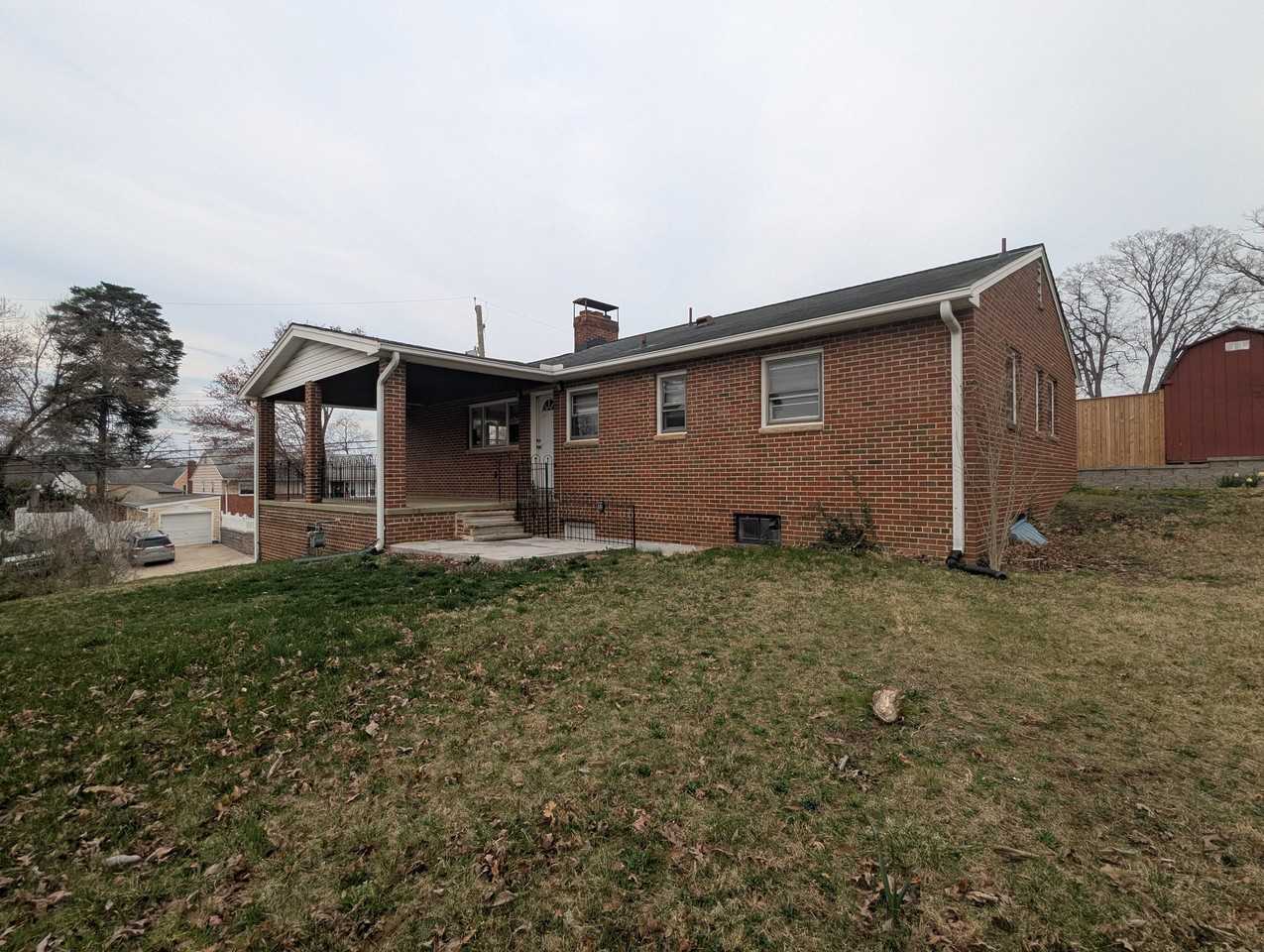6903 Buchanan St - Photo 2 of 15