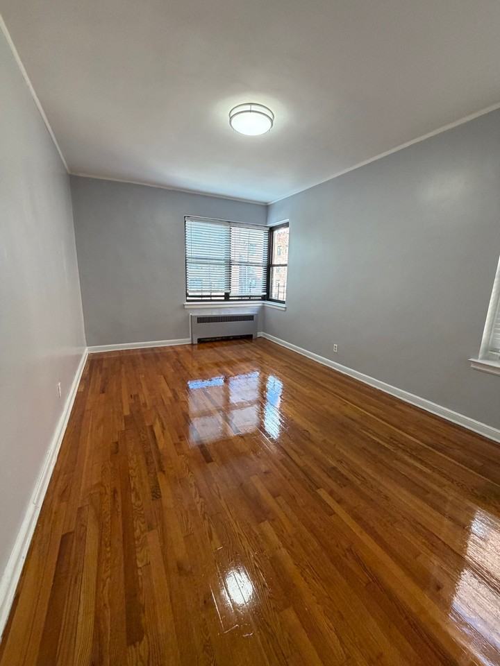 7 Chestnut St #3H - Photo 4 of 6