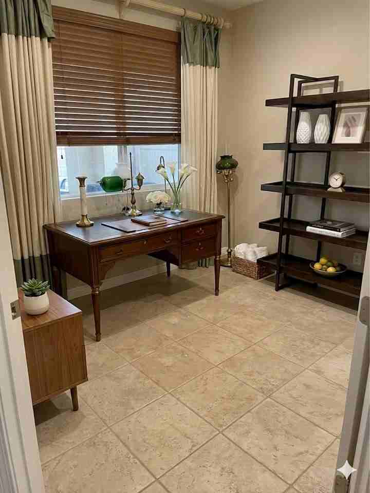 240 Eagle Ln - Photo 3 of 8