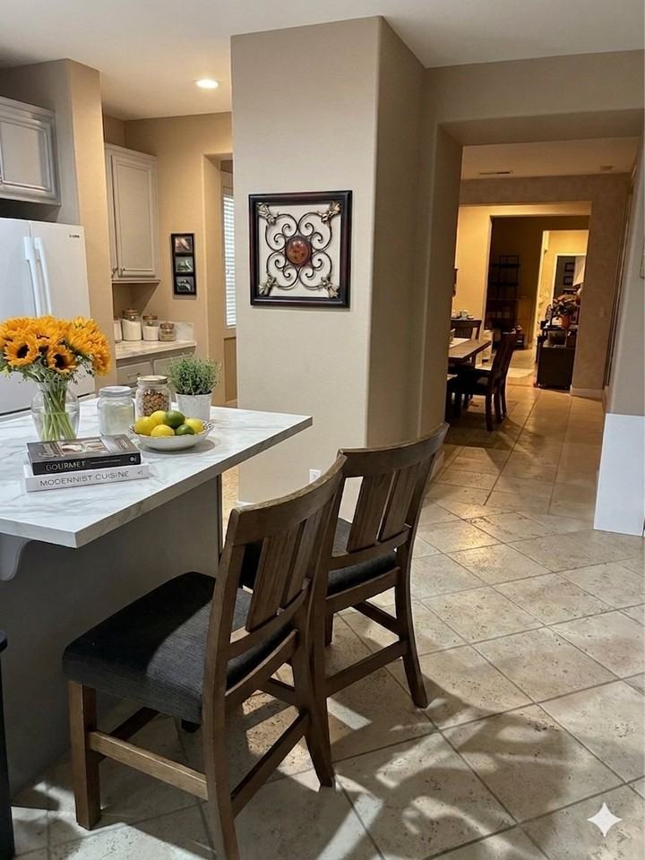 240 Eagle Ln - Photo 4 of 8