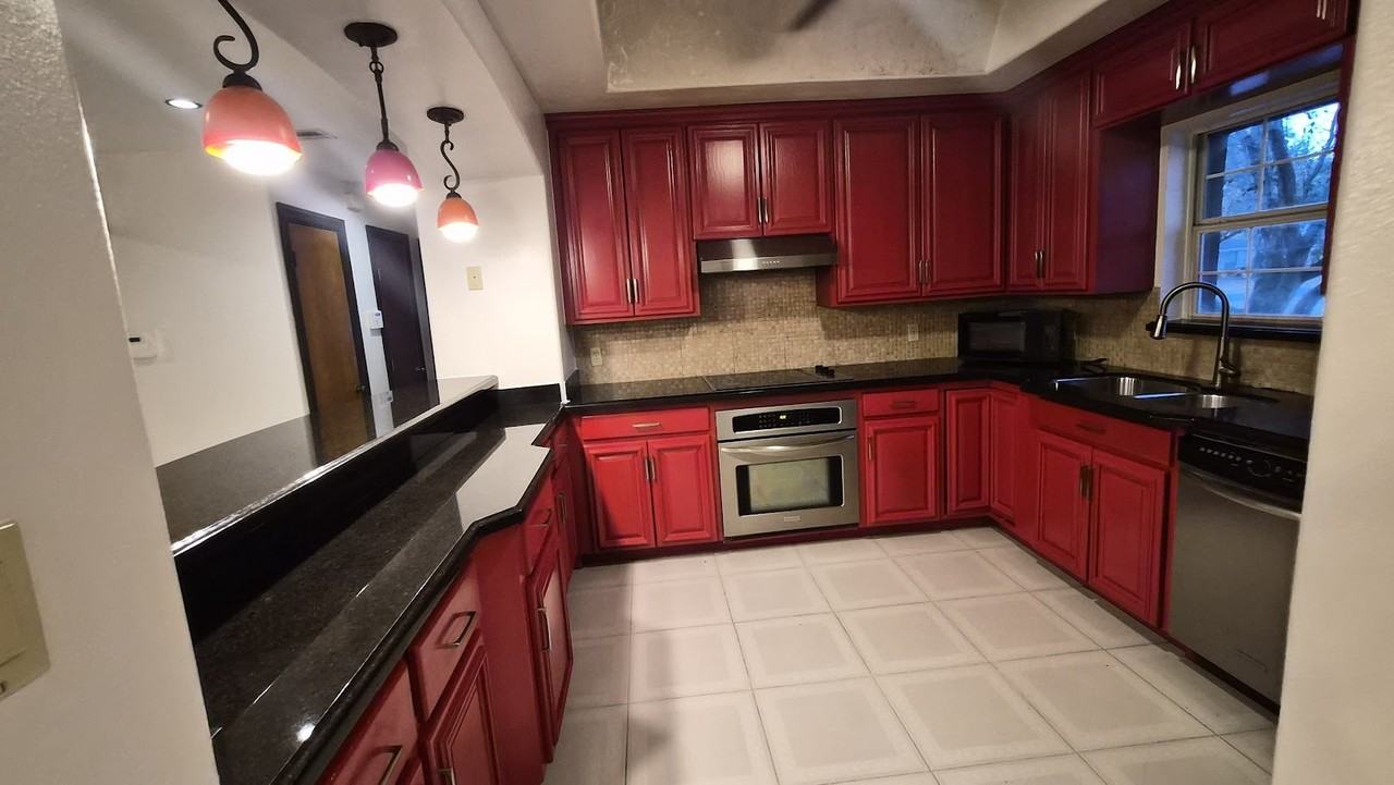 1401 Oriole Ave - Photo 3 of 20