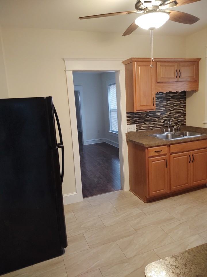 155 Euclid Ave #1stFL - Photo 4 of 9