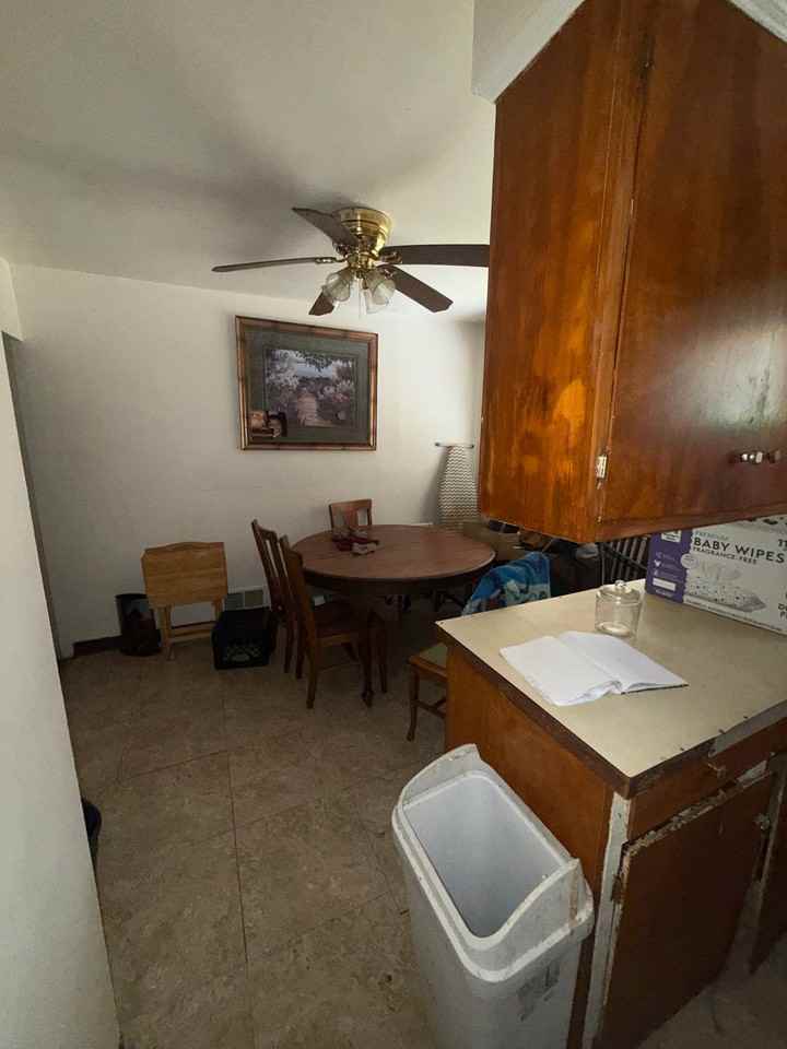 2625 Seneca St - Photo 6 of 20