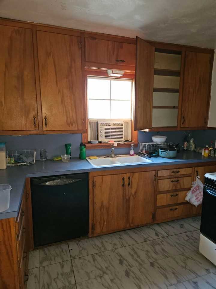 4118 E 3rd Pl - Photo 6 of 10