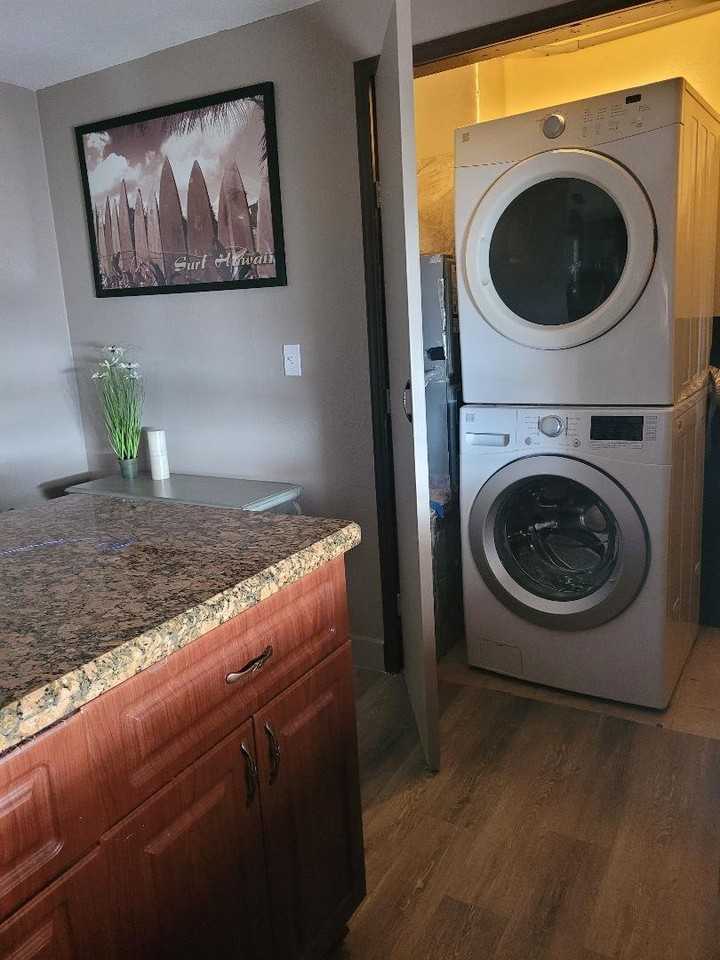 D4 10th Ave - Photo 2 of 12