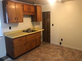 featured image of 252 S Maple St #1