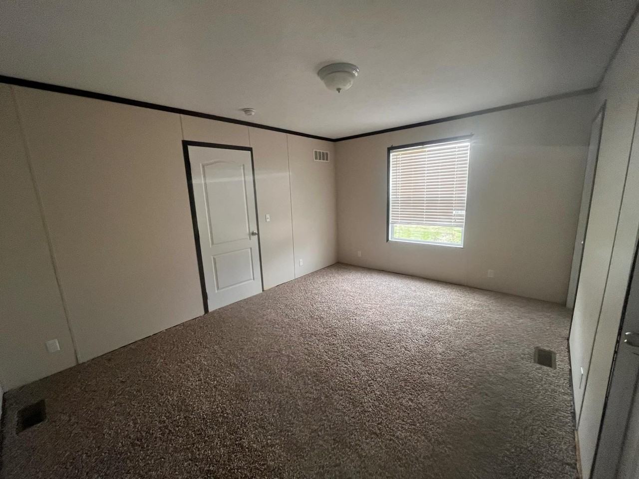 3319 Ridgewood Ave #31 - Photo 2 of 3