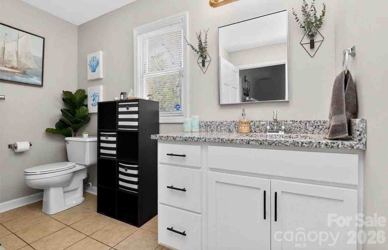 1318 Mcdow Dr - Photo 6 of 12