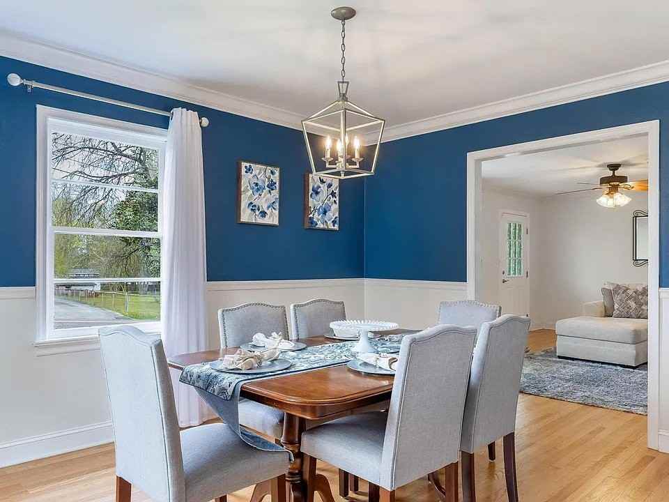 2418 Crescent Club Dr - Photo 4 of 15