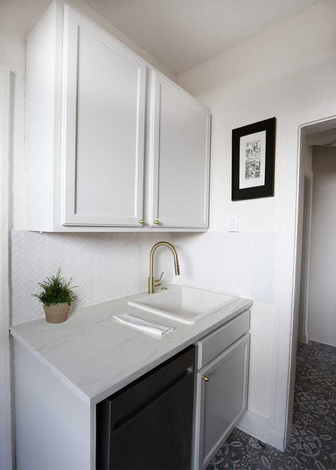 148 Clark Pl - Photo 5 of 10