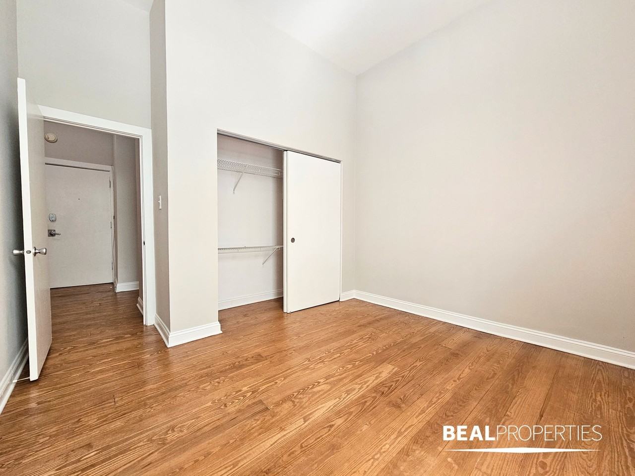 2208 N Clark St #2202-214 - Photo 5 of 15