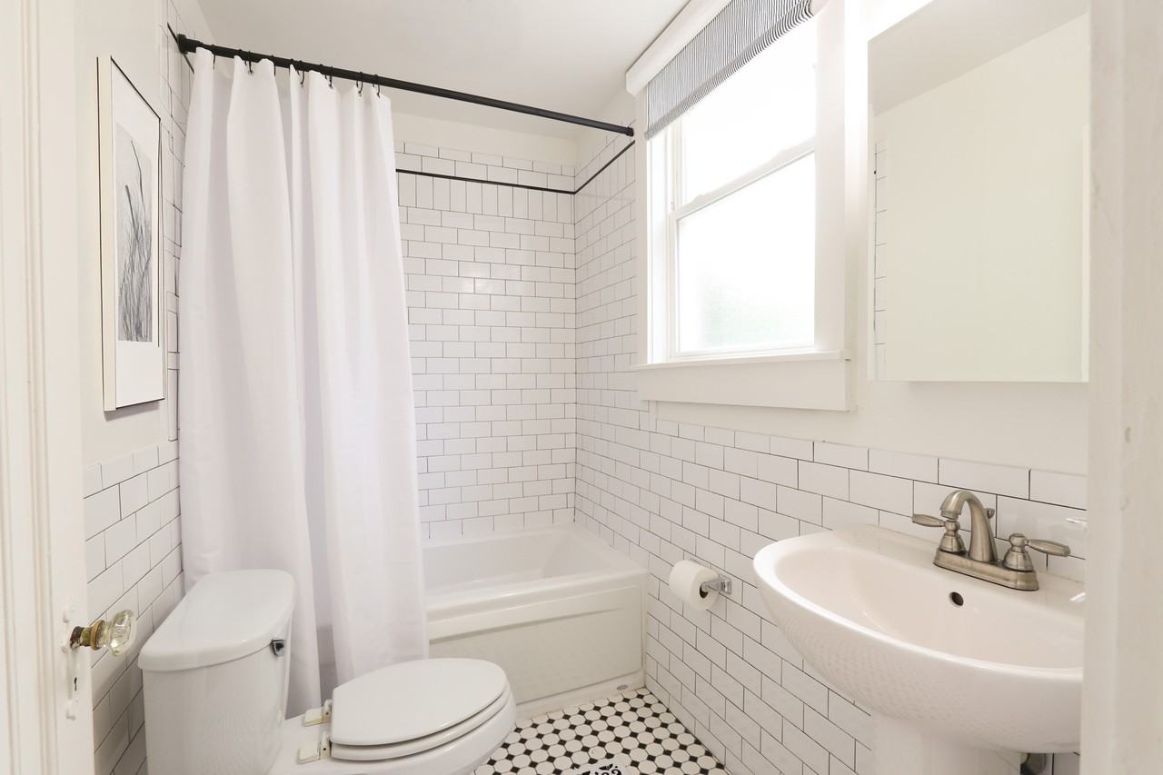 1572 Overton Park Ave - Photo 4 of 14