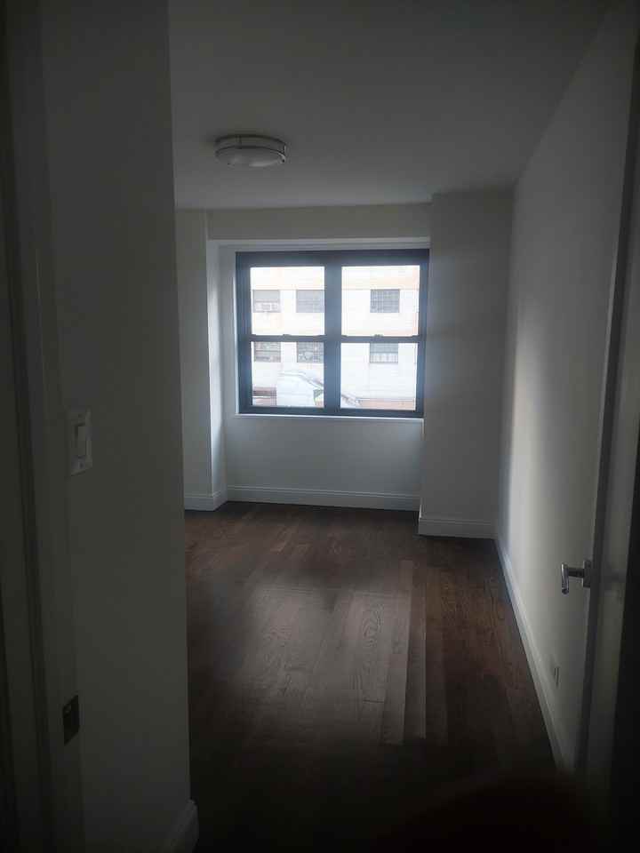 W 37th St #2 - Photo 6 of 7