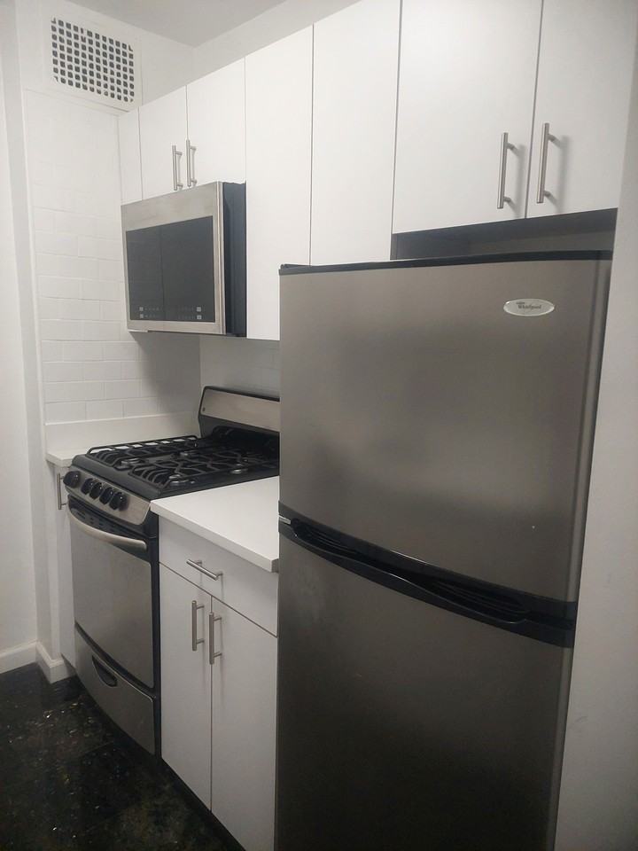 W 37th St #2 - Photo 7 of 7