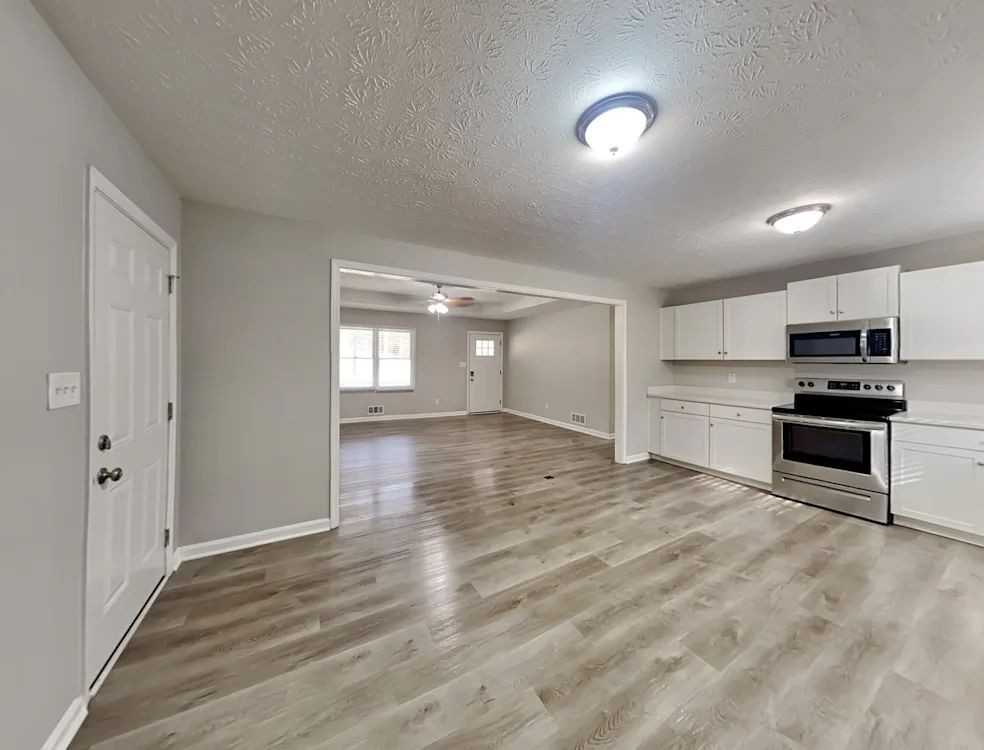 305 E Country Woods Dr #NA - Photo 5 of 8