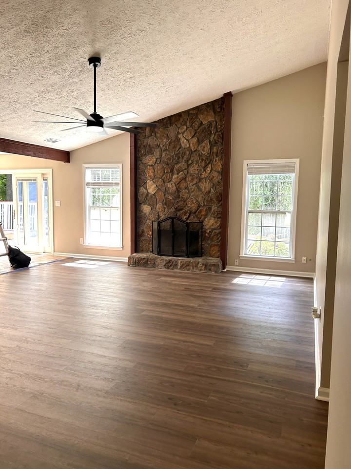 550 Creekwood Xing #NA - Photo 2 of 18