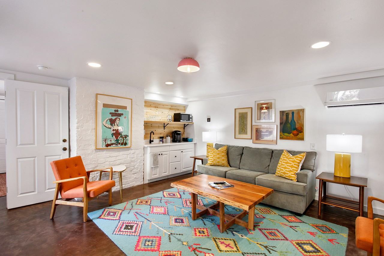 17 W Park Ave #4