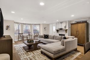 featured image of 17 W Park Ave #2