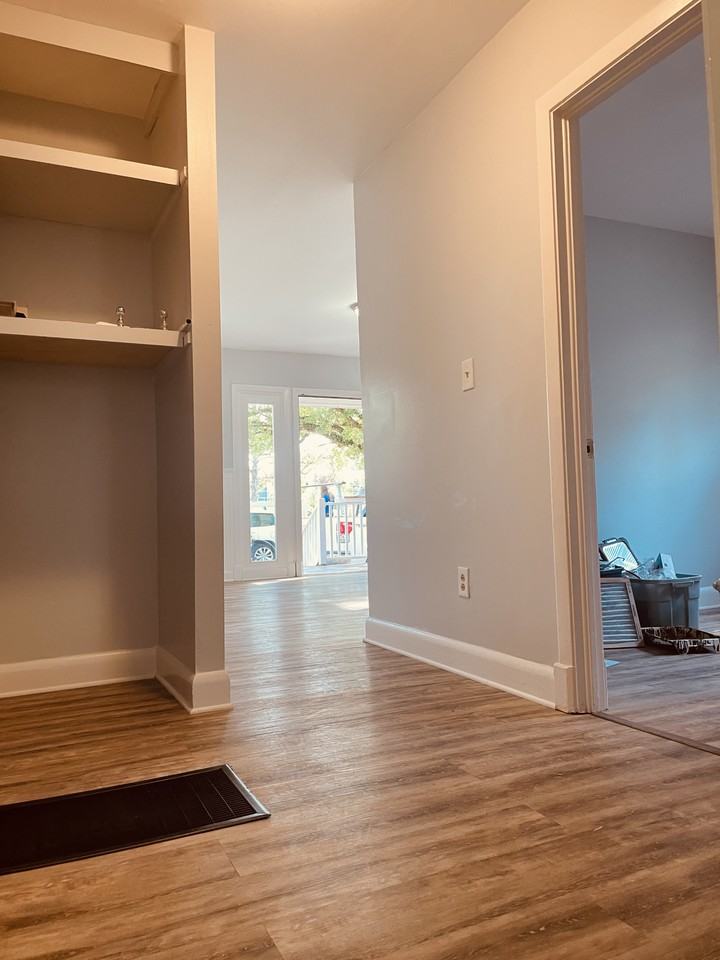 111 Bagley Ave #NA - Photo 6 of 9