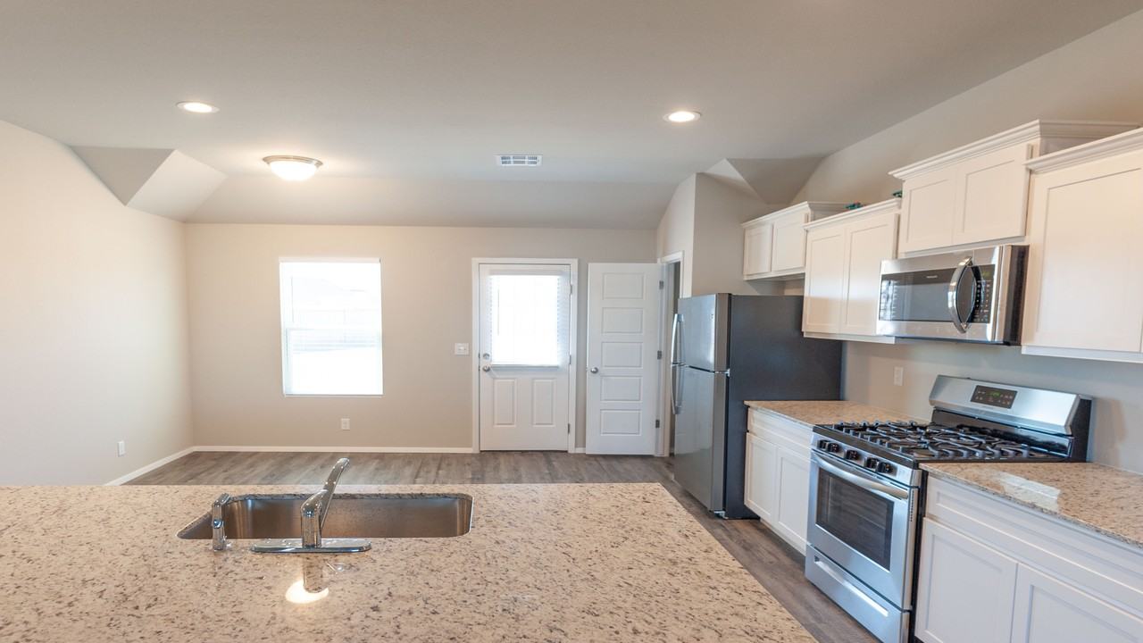 2020 S 14th St #NA - Photo 6 of 11