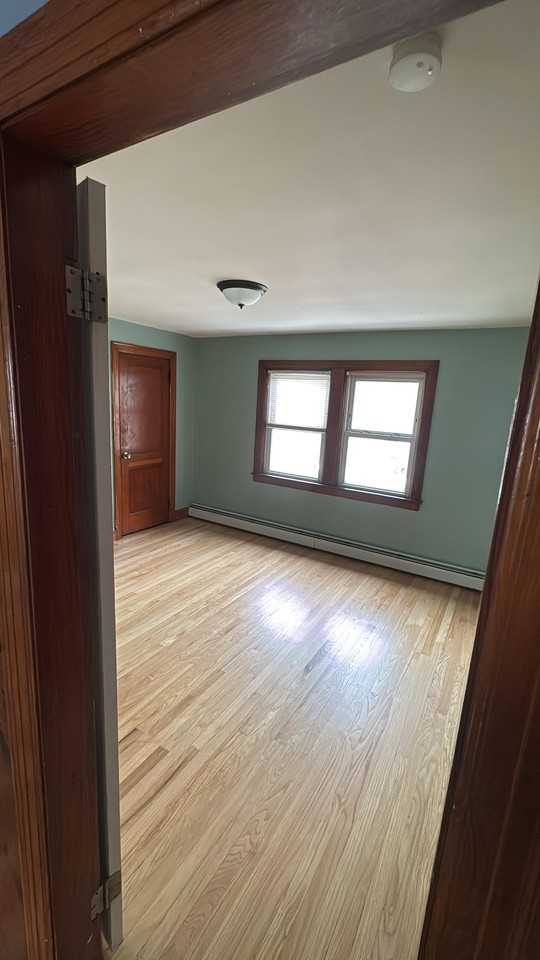 25 Hazael St #2 - Photo 7 of 10