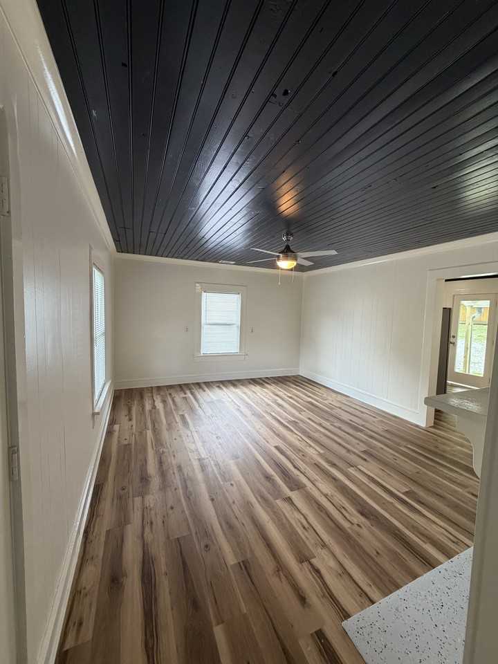 546 4th Ave N #NA - Photo 2 of 10