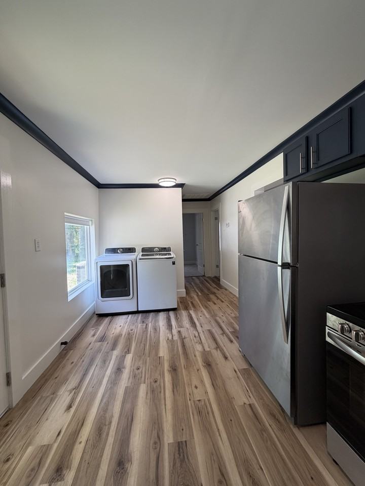 546 4th Ave N #NA - Photo 3 of 10