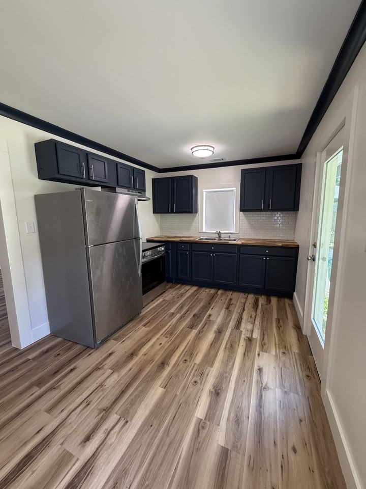 546 4th Ave N #NA - Photo 4 of 10