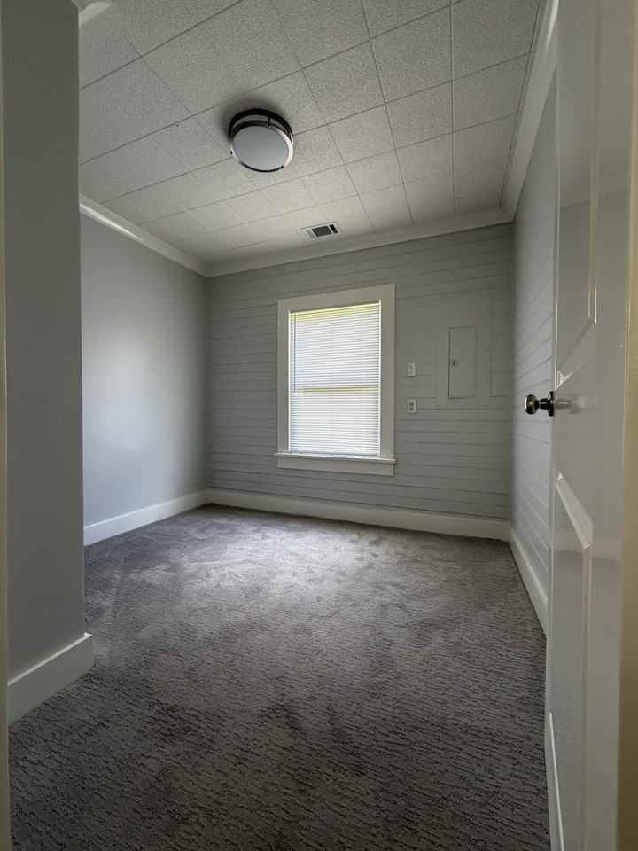 546 4th Ave N #NA - Photo 7 of 10